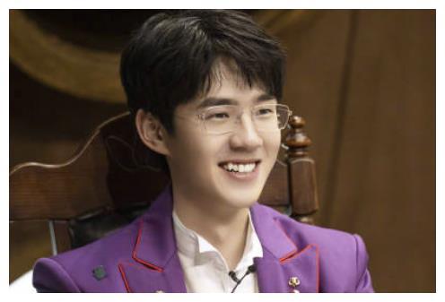 娱乐吃瓜男明星做头发,吃瓜群众揭秘男明星发型大变脸 第1张 娱乐吃瓜男明星做头发,吃瓜群众揭秘男明星发型大变脸 第1张